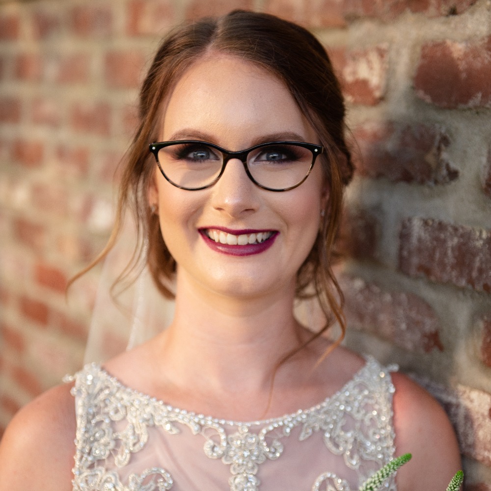 Meet your Posher, Alexis